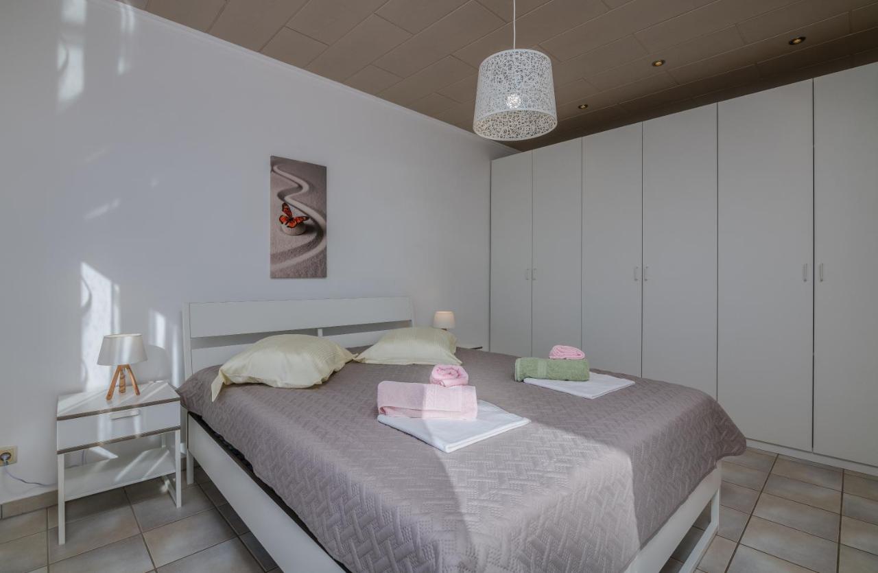 Holiday Home Nika Linardići Eksteriør bilde